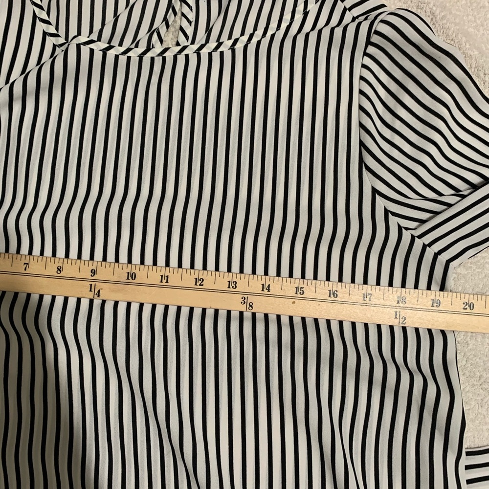 Apt 9 tie front boatneck blouse size s. - Picture 9 of 10